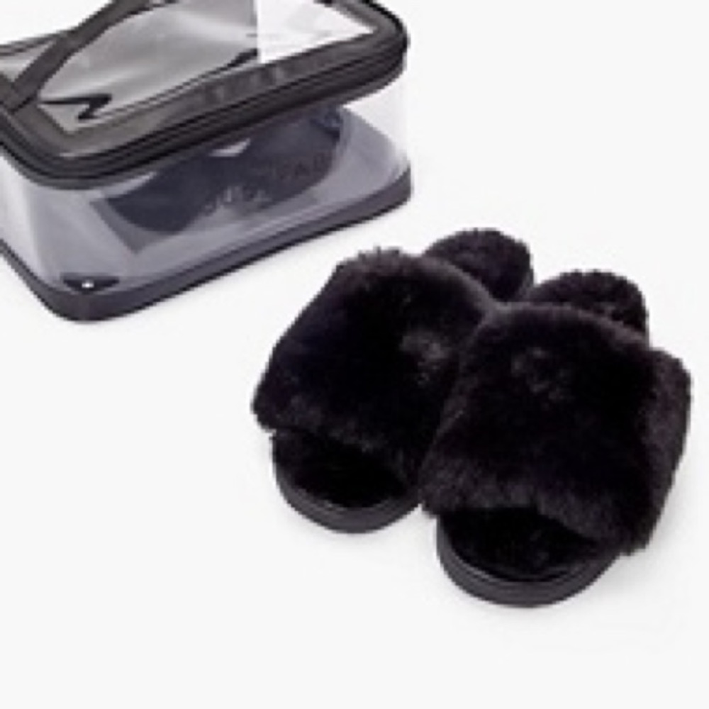 🌟HOST PICK JustFab ‘Claudia Fuzzie Slipper’ Fuzzy Slippers | Black | Size S 6-8